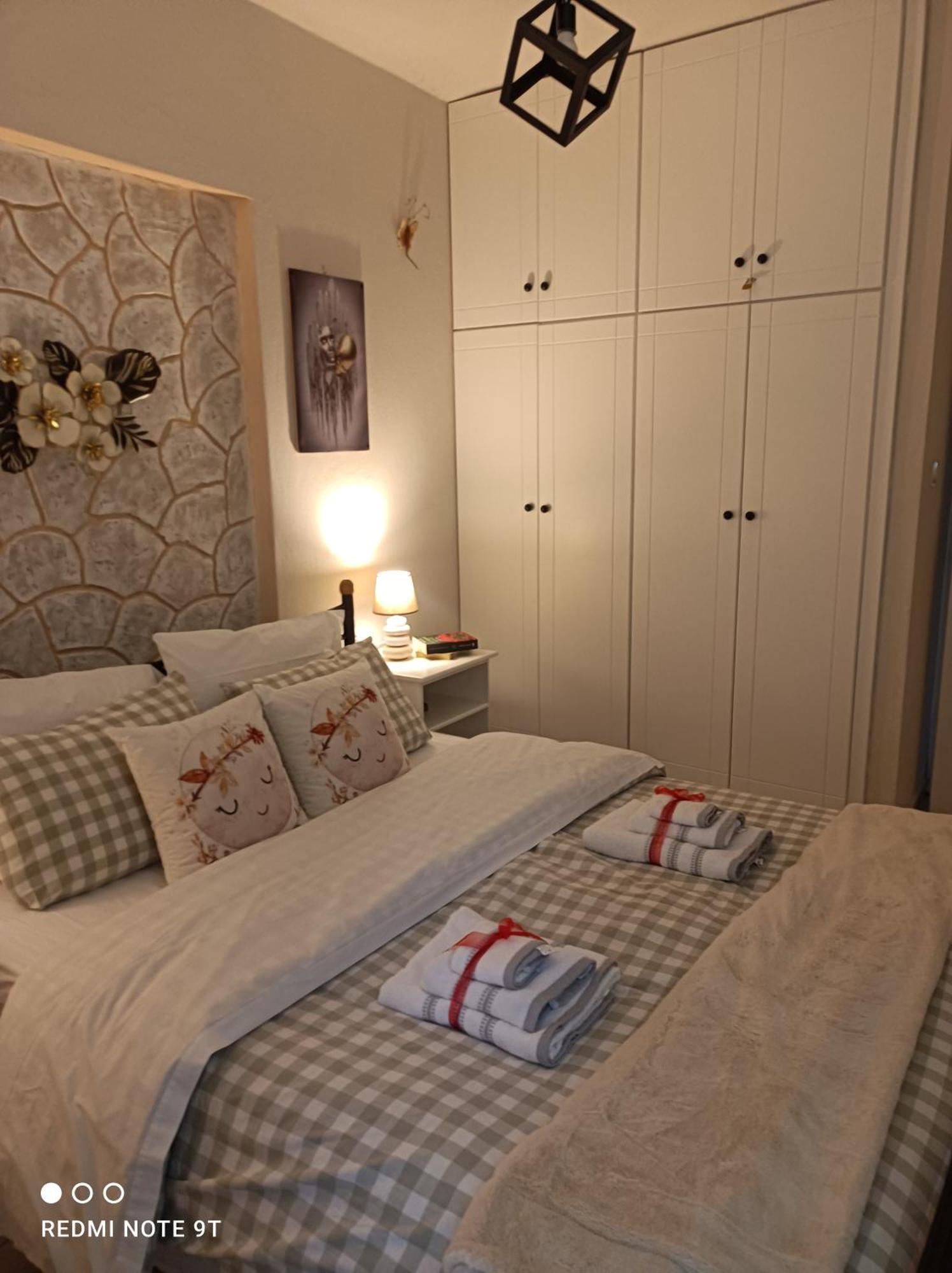 Central Sweet Home Larissa Bagian luar foto